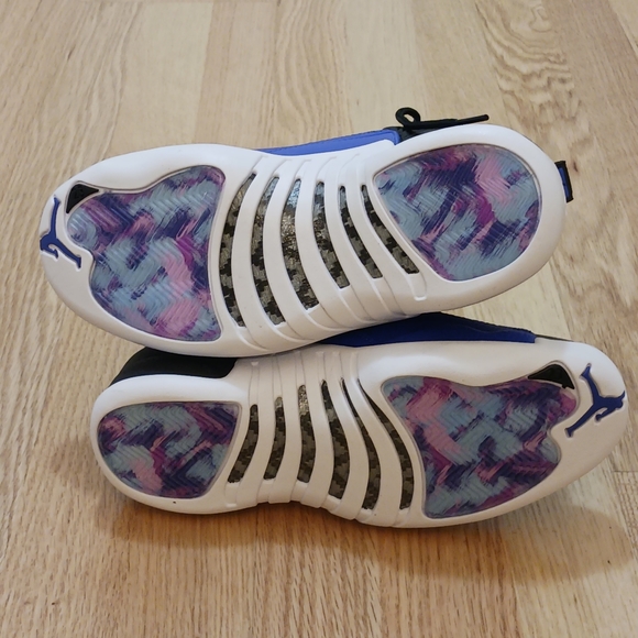 ⚫️ Black Friday Deal Jordan Retro 12 Basketball Shoes size 7.5 for Women - Picture 7 of 10